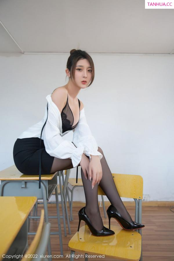 夏甜甜  [XiuRen]高清写真图 2022.10.14 No.5709 夏甜甜第16张图片